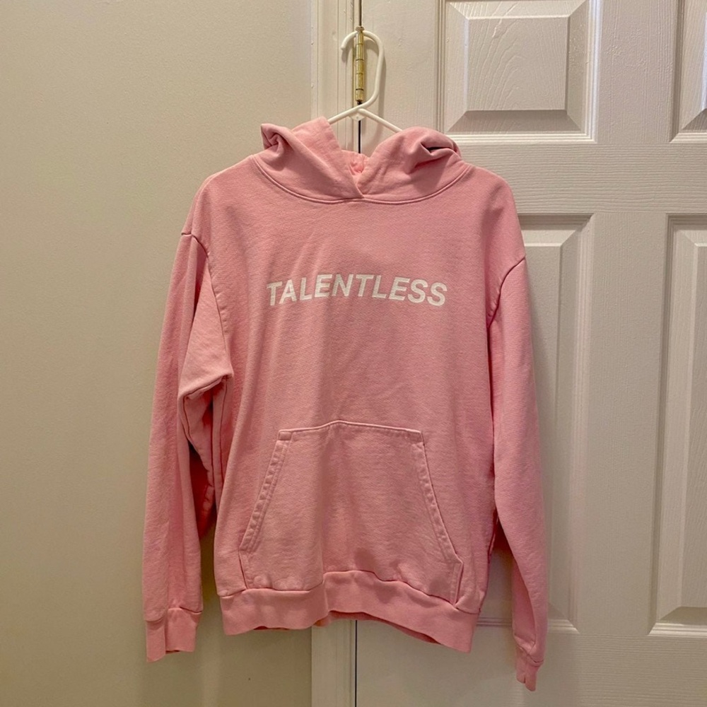 ๐ Talentless x Kylie Jenner collab hoodie - Picture 3 of 6